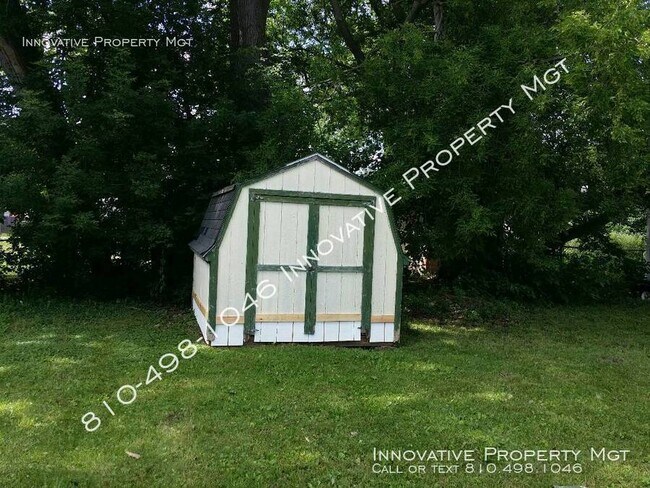 Building Photo - 2156 E Parkwood Ave