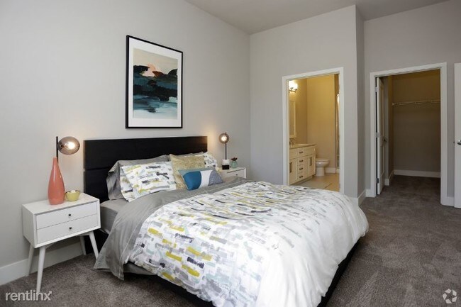 Foto del edificio - 1 br, 1 bath Apartment - 9301 Mineral Ave