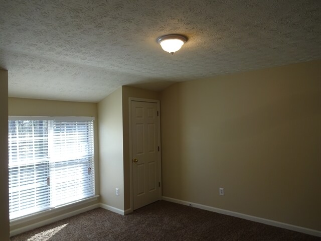 Building Photo - 5410 Lakebrooke Run