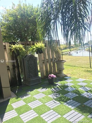 Foto del edificio - 15800 SW 92nd Ave