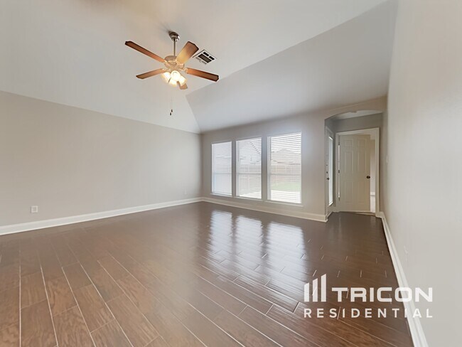 Foto del edificio - 1643 Hillside Dr