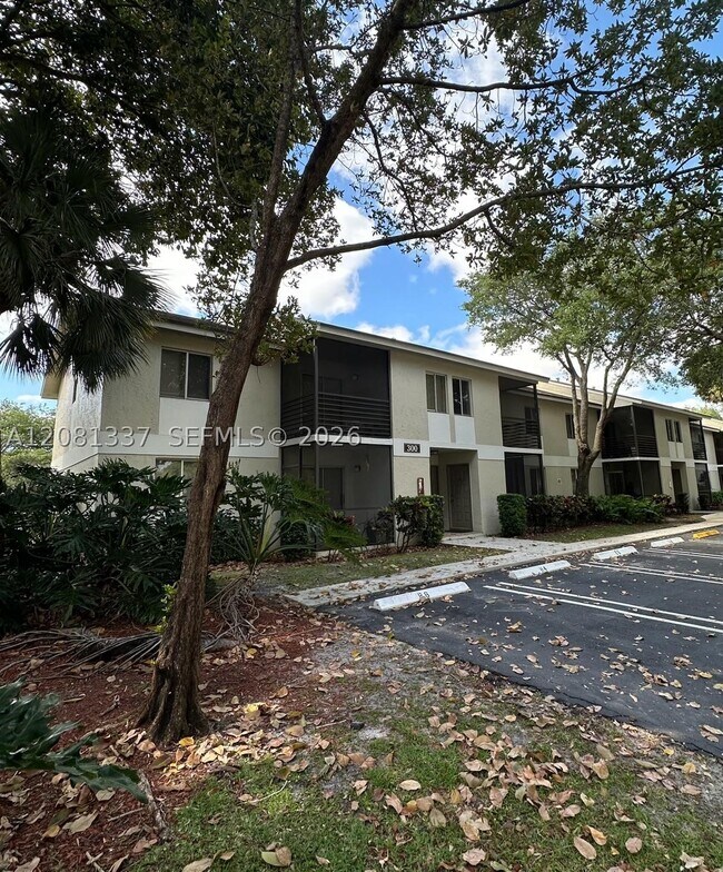 Foto del edificio - 3500 Gateway Dr