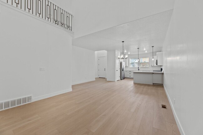 Foto del edificio - 1475 W Skyline Dr