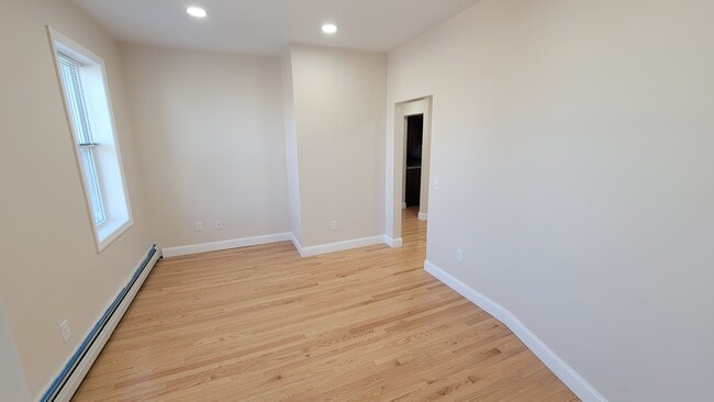 Building Photo - 274 Brookline St
