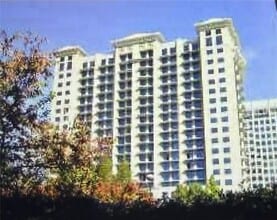 Building Photo - 3040 Peachtree Rd NW