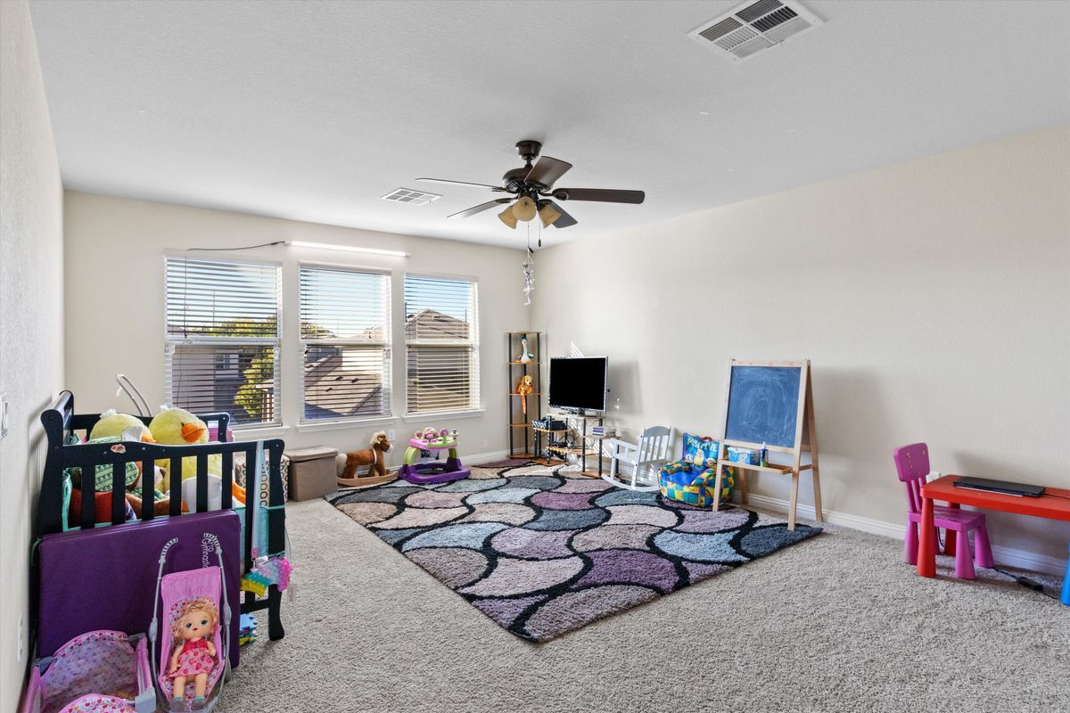 Foto principal - 9404 Ocean Going Ct
