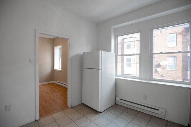 Foto del edificio - Newly Renovated 1BR 1Bath Spacious Second ...