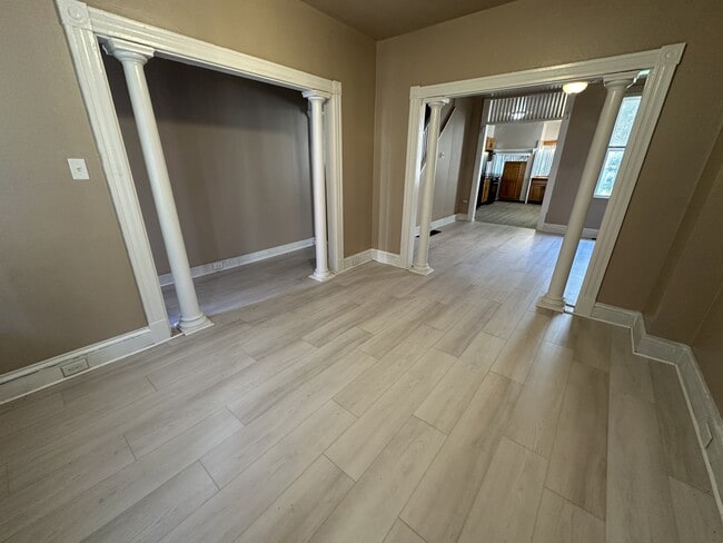 Building Photo - 356 Beaver St