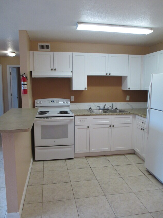 Primary Photo - 800 N Fiske Blvd