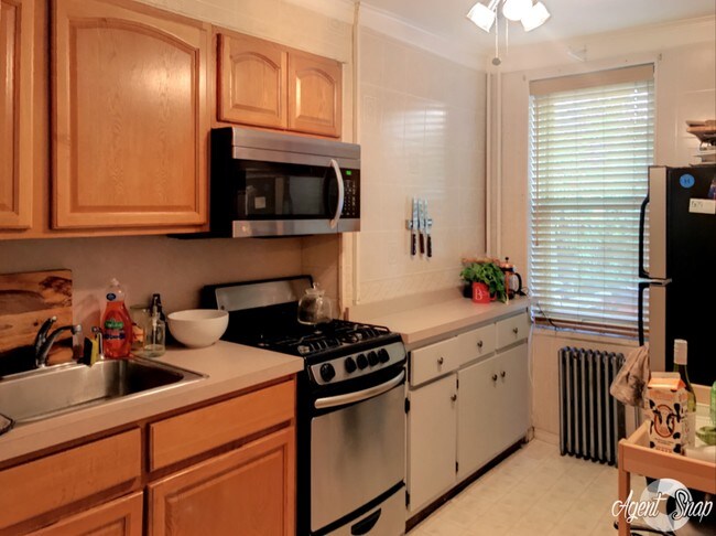 Foto del edificio - 558 Humboldt St