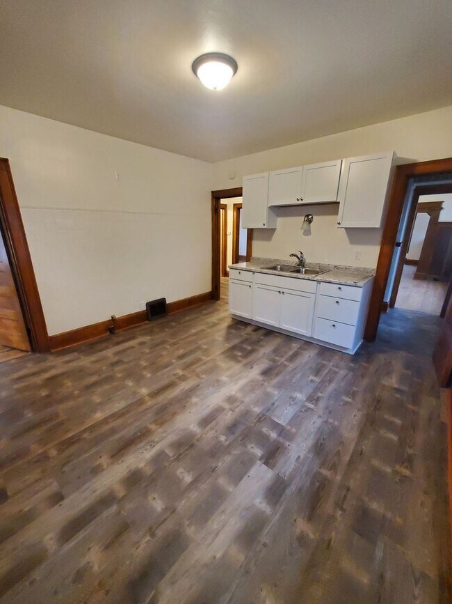Foto del edificio - 2671-2673 N 45th St.