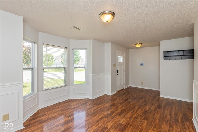 Building Photo - 2372 Cedarmill Dr
