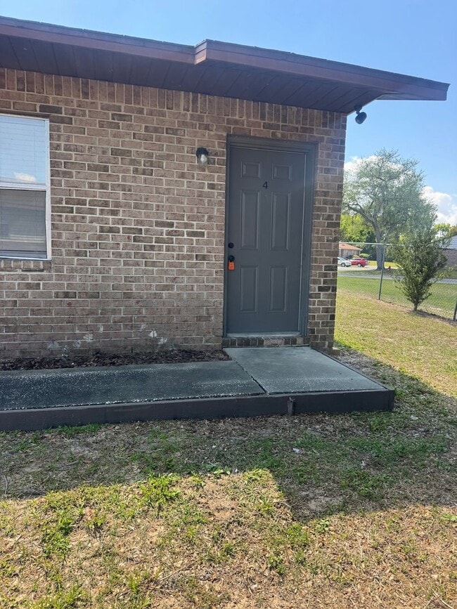 Building Photo - 1181 Bentley Rd