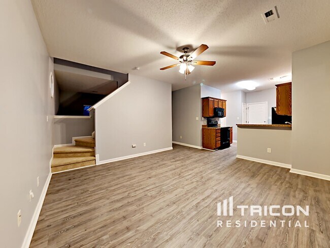 Building Photo - 5725 Shining Oak Ln