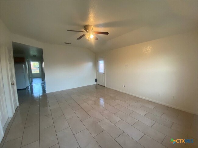 Building Photo - 103 Castellon Ct