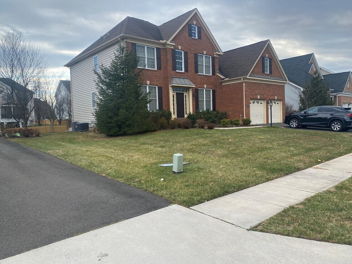 Primary Photo - 15213 Grigsby Place