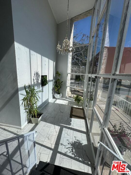 Foto del edificio - 12205 Gorham Ave