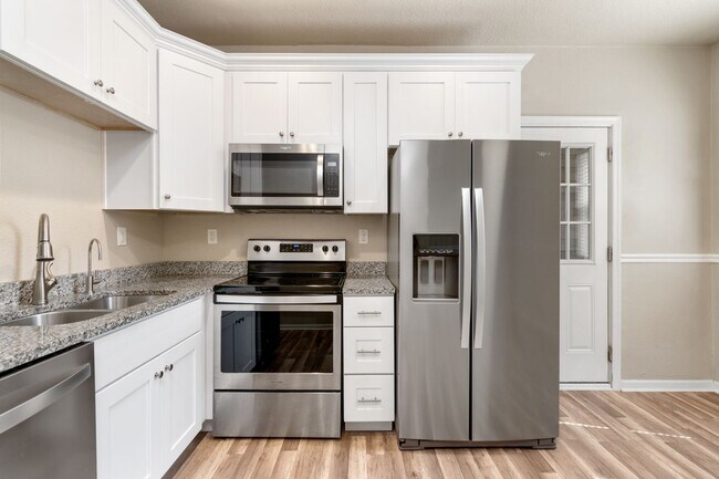 Building Photo - Single Family Norfolk Home