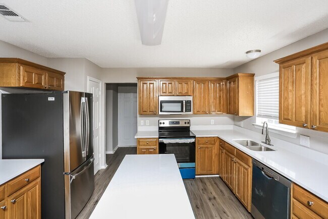 Foto del edificio - 8017 Jolie Dr