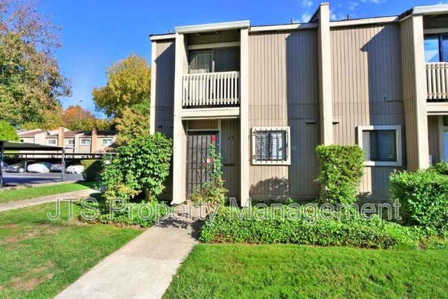 Building Photo - 45 Derow Ct