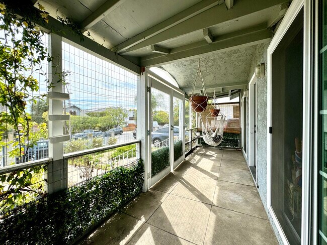 Foto del edificio - 4423 Camero Ave