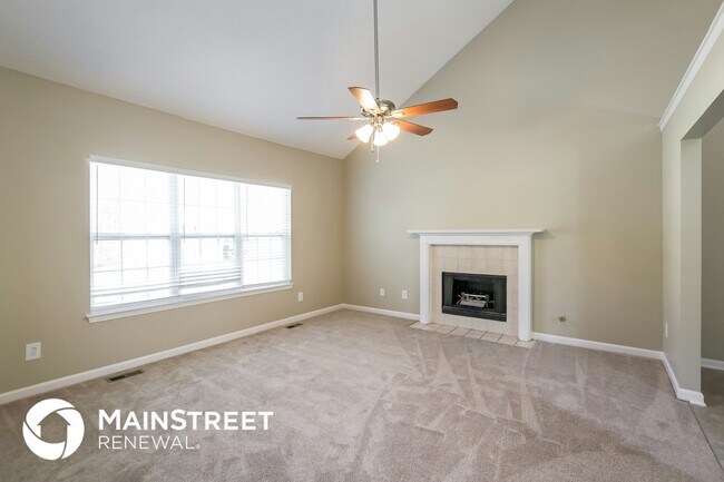 Foto del edificio - 7370 Hunters Ridge Dr