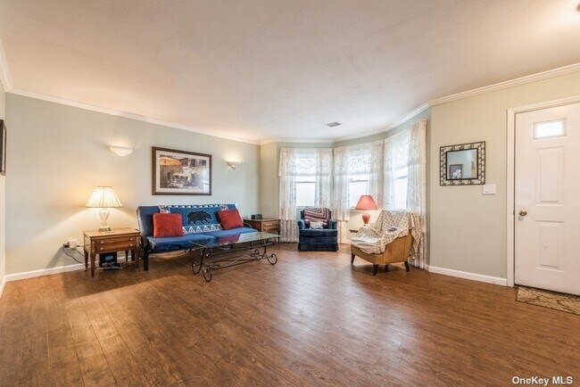 Foto del edificio - 13 Ridgewood Dr