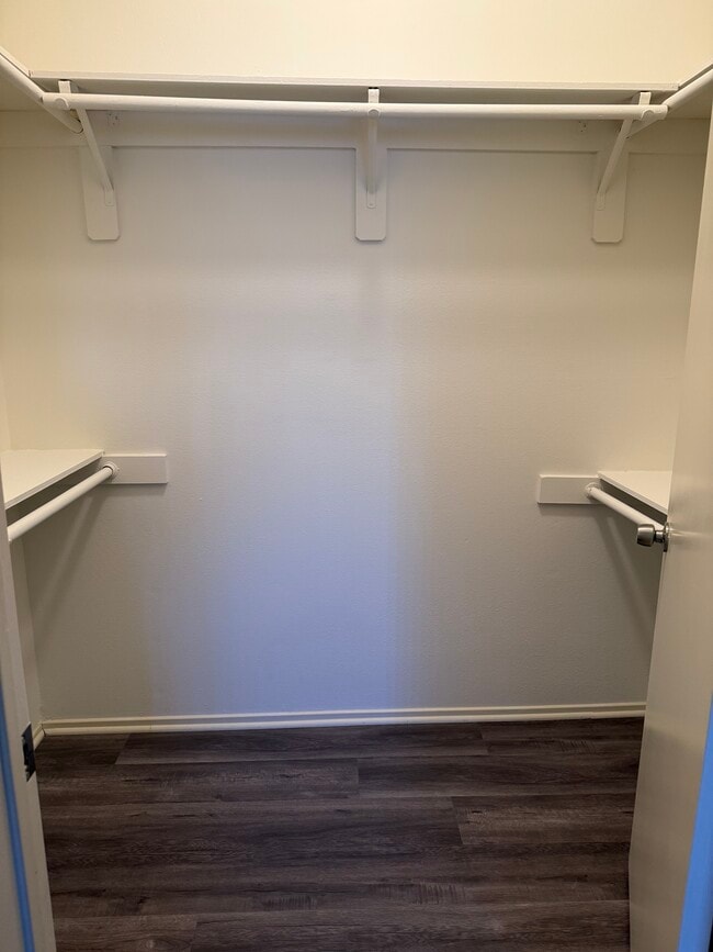 Closet - 4820 Coldwater Canyon Ave