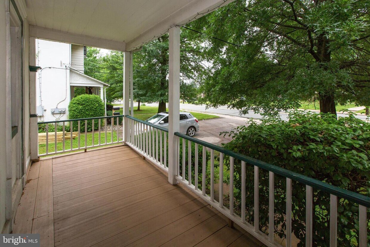 433 E Main St, Collegeville, PA 19426 Room for Rent in Collegeville