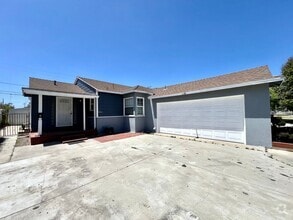 Building Photo - 10466 Mapledale St
