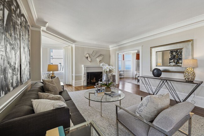 Building Photo - 4BR/3BA STUNNING VIEWS! Russian Hill Pre-W...
