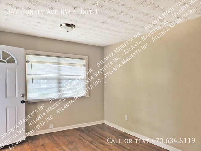 Building Photo - 2 Bedroom 1 Bath Apartment in Vine City - ...