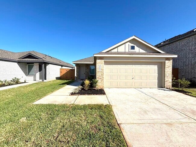 Building Photo - 3085 Fantasy Ter Dr