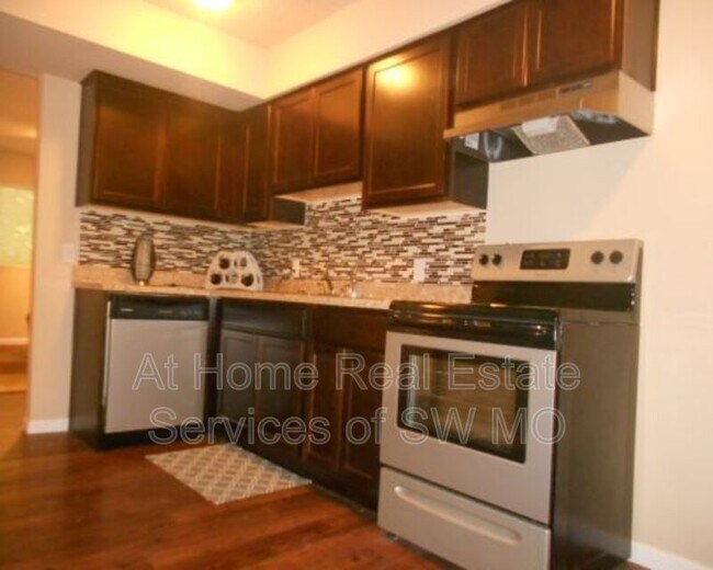 Foto del edificio - 1400 S Campbell Ave