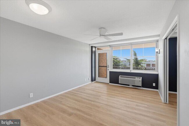 Foto del edificio - 2030 N Adams St