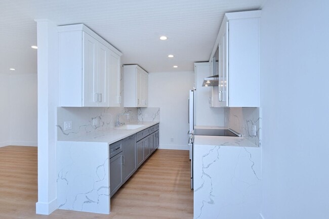 Interior Photo - A Santa Monica Sanctuary: 834 Fourth Street