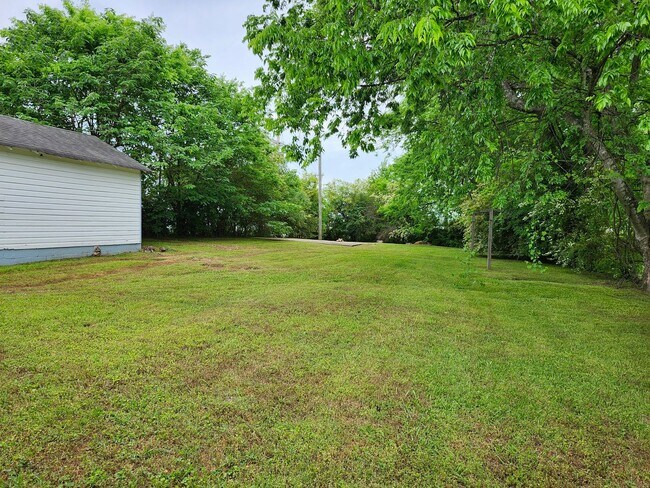 Foto del edificio - 2 Bedroom 1 Bath home in East Ridge, TN