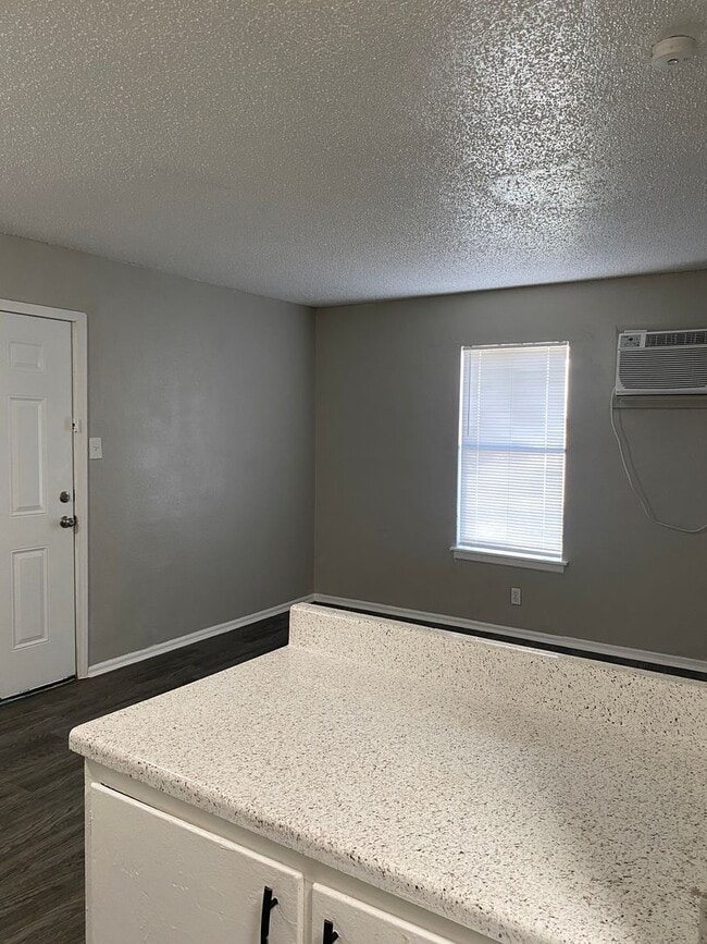 Photo - SOUTH PARK APARTMENTS