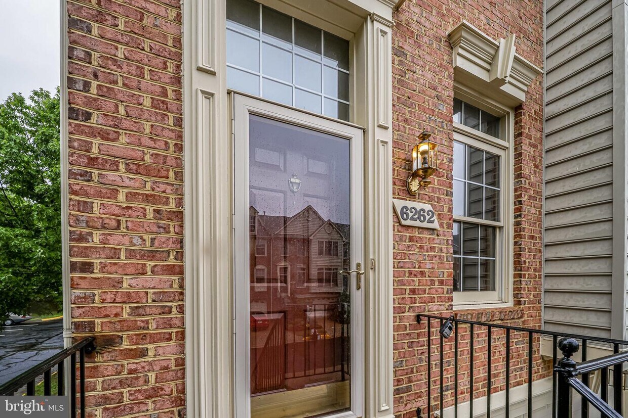 Foto principal - 6262 Harbin Dr