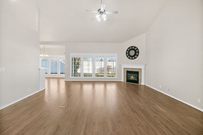 Building Photo - 10460 W Achillea St