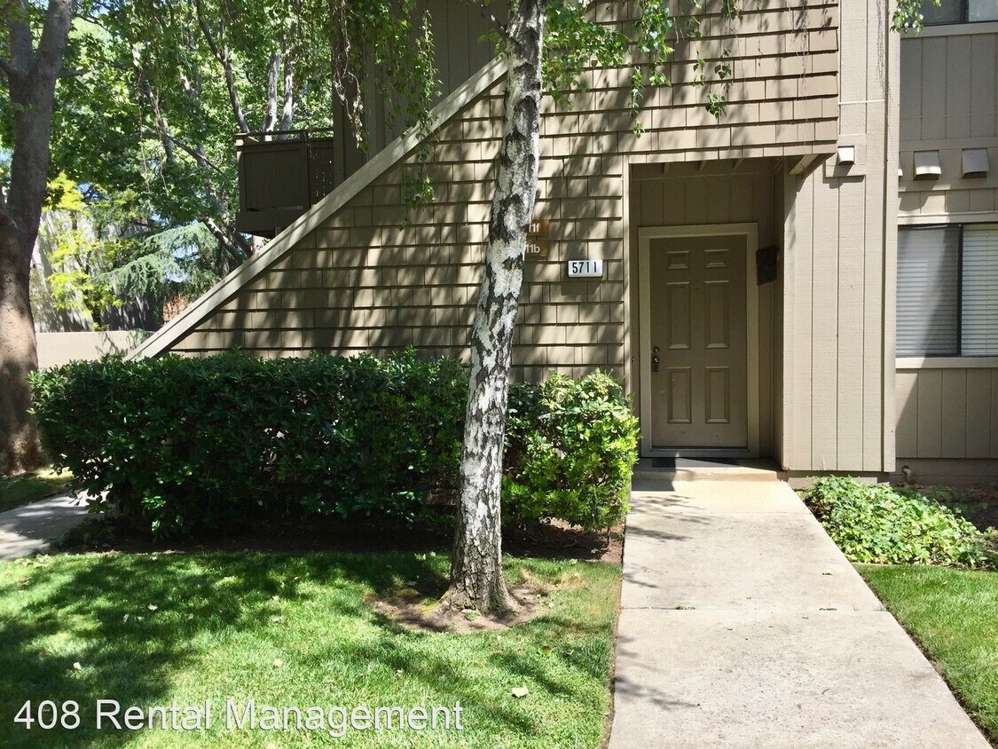 Primary Photo - 1 br, 1 bath House - 5711 Makati Circle #B