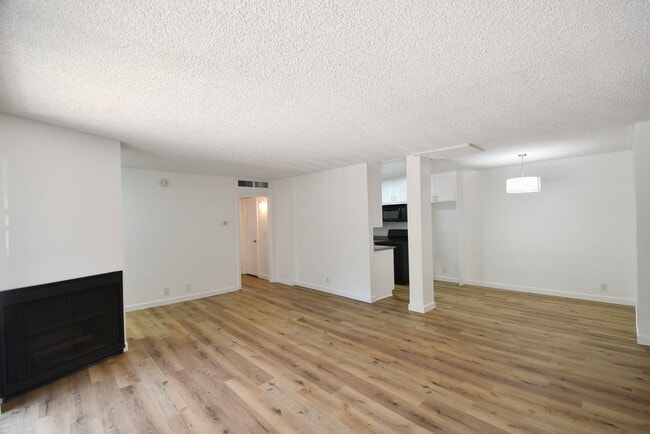 Building Photo - 12245 Chandler Blvd