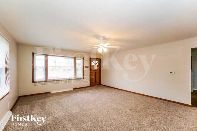 Foto del edificio - 5909 Nash Ln