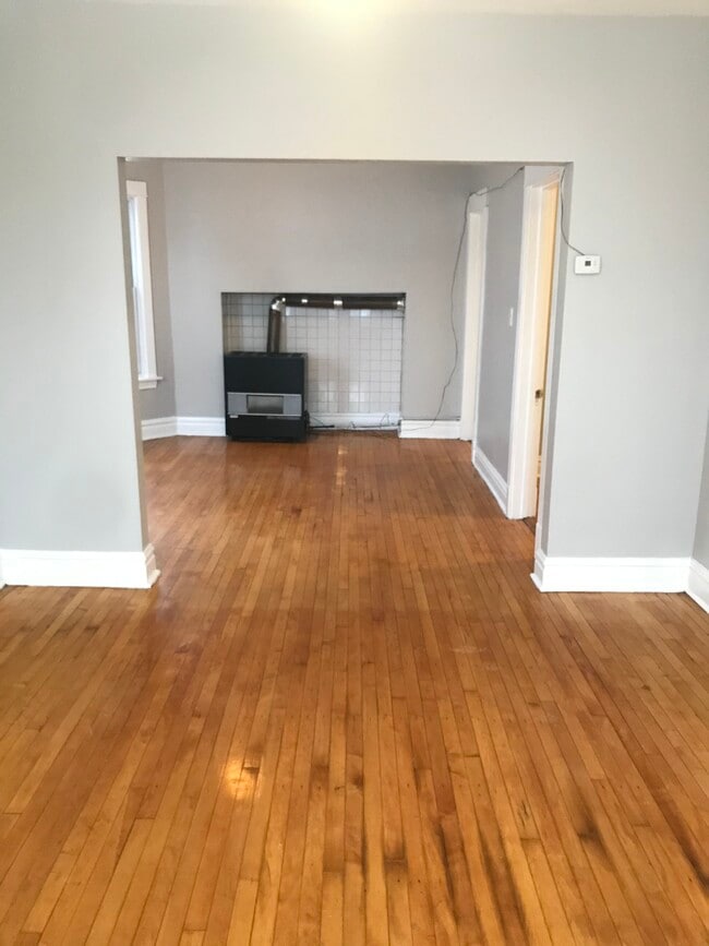 Dining Room - 3735 W Sunnyside Ave