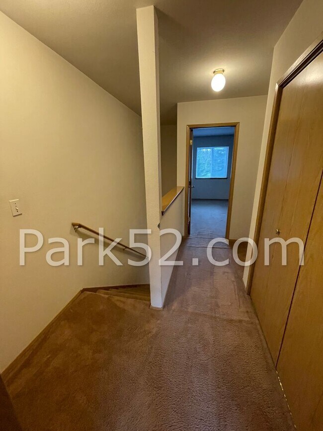 Foto del edificio - 2 Bedroom University Place Townhome