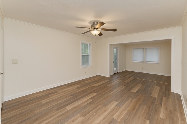 Foto del edificio - 101 Brantley Rd