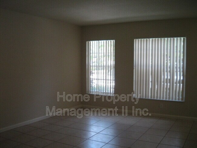 Building Photo - 892 SUMMIT LAKE Dr