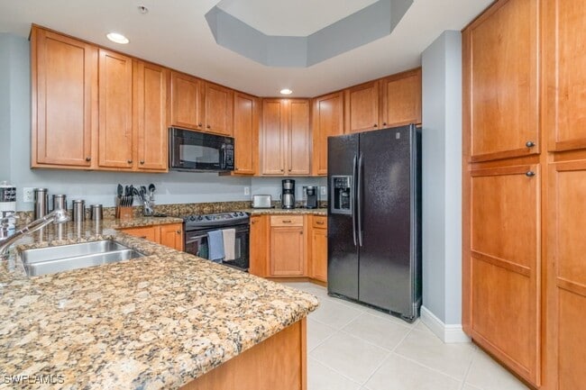 Foto del edificio - 5793 Cape Harbour Dr
