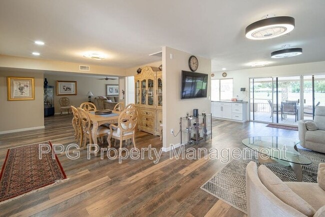 Foto del edificio - 9605 W Briarwood Cir