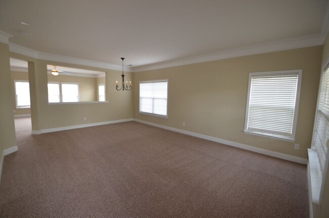 Building Photo - 100 Silverspring Pl